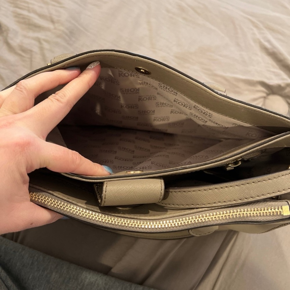 Michael Kors Tan Leather Tote Bag - Picture 7 of 10